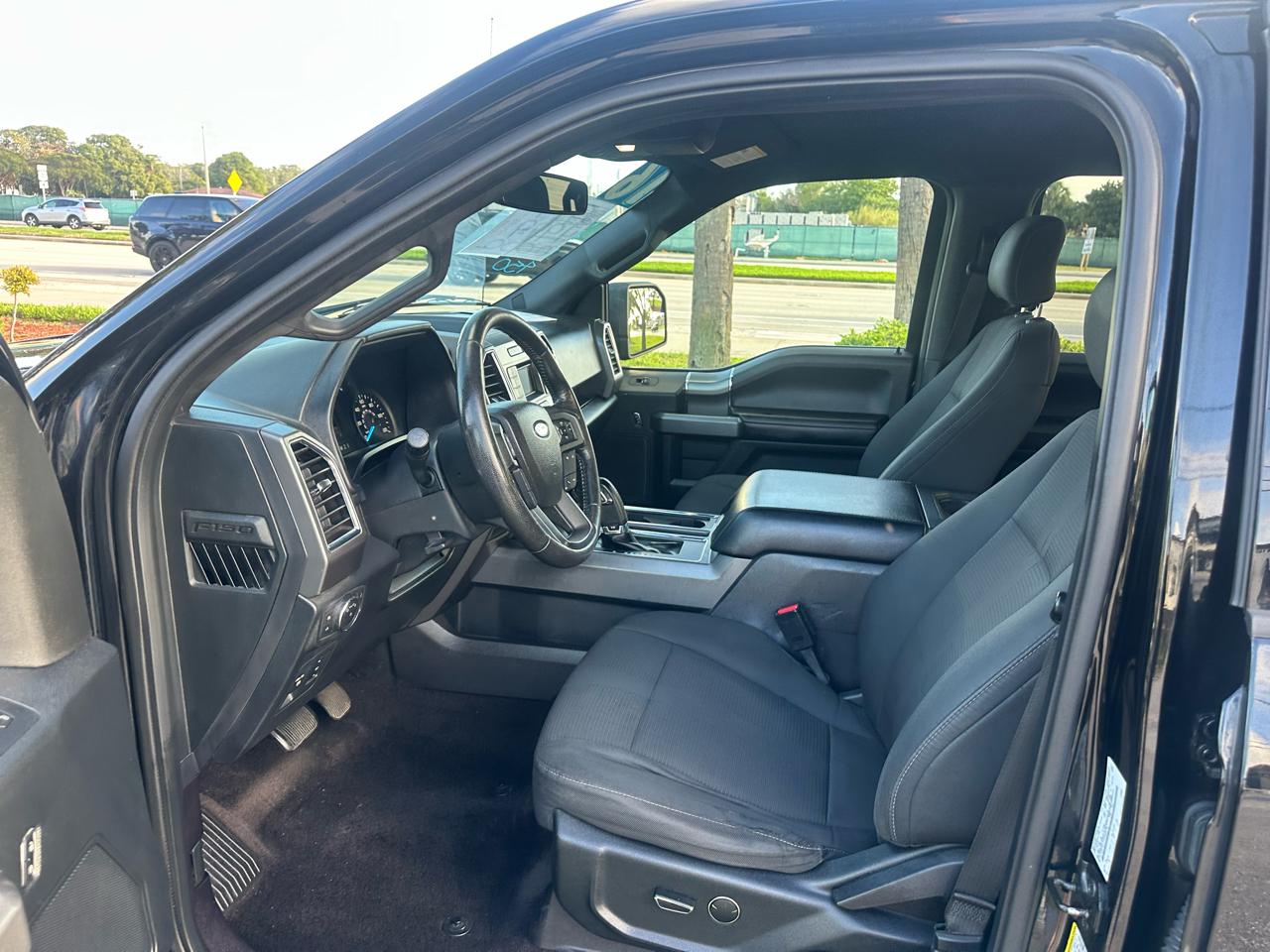 Ford F-150 4WD SuperCab 133" XLT 2016