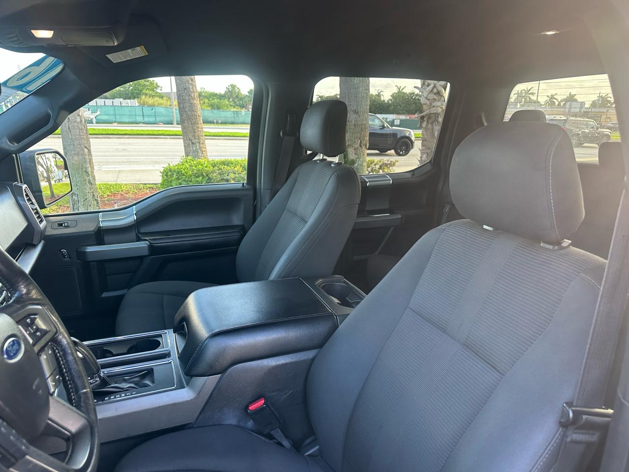 Ford F-150 4WD SuperCab 133" XLT 2016