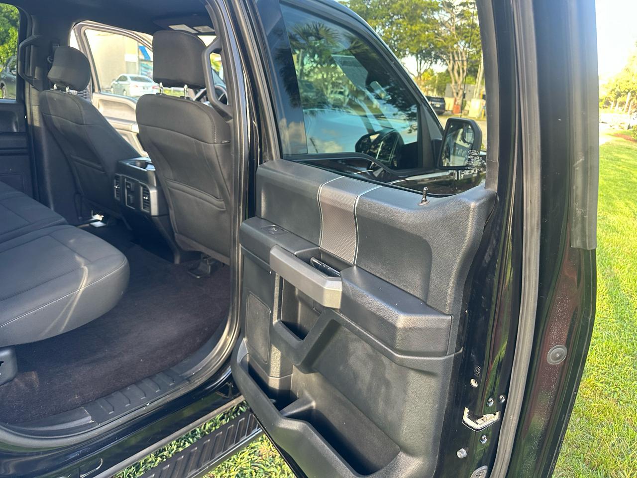 Ford F-150 4WD SuperCab 133" XLT 2016