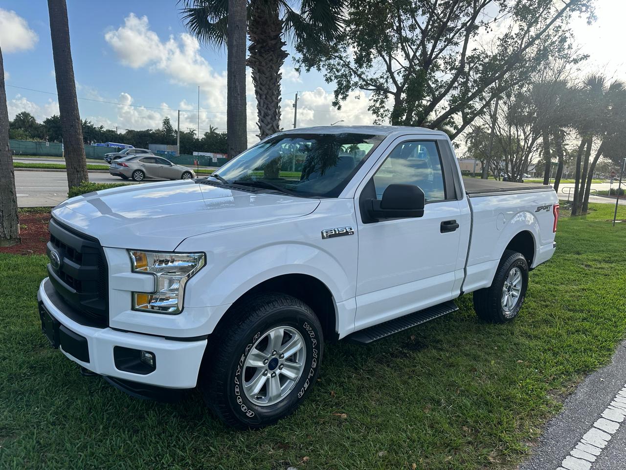 Ford F-150 2WD Reg Cab 126" XL 2016