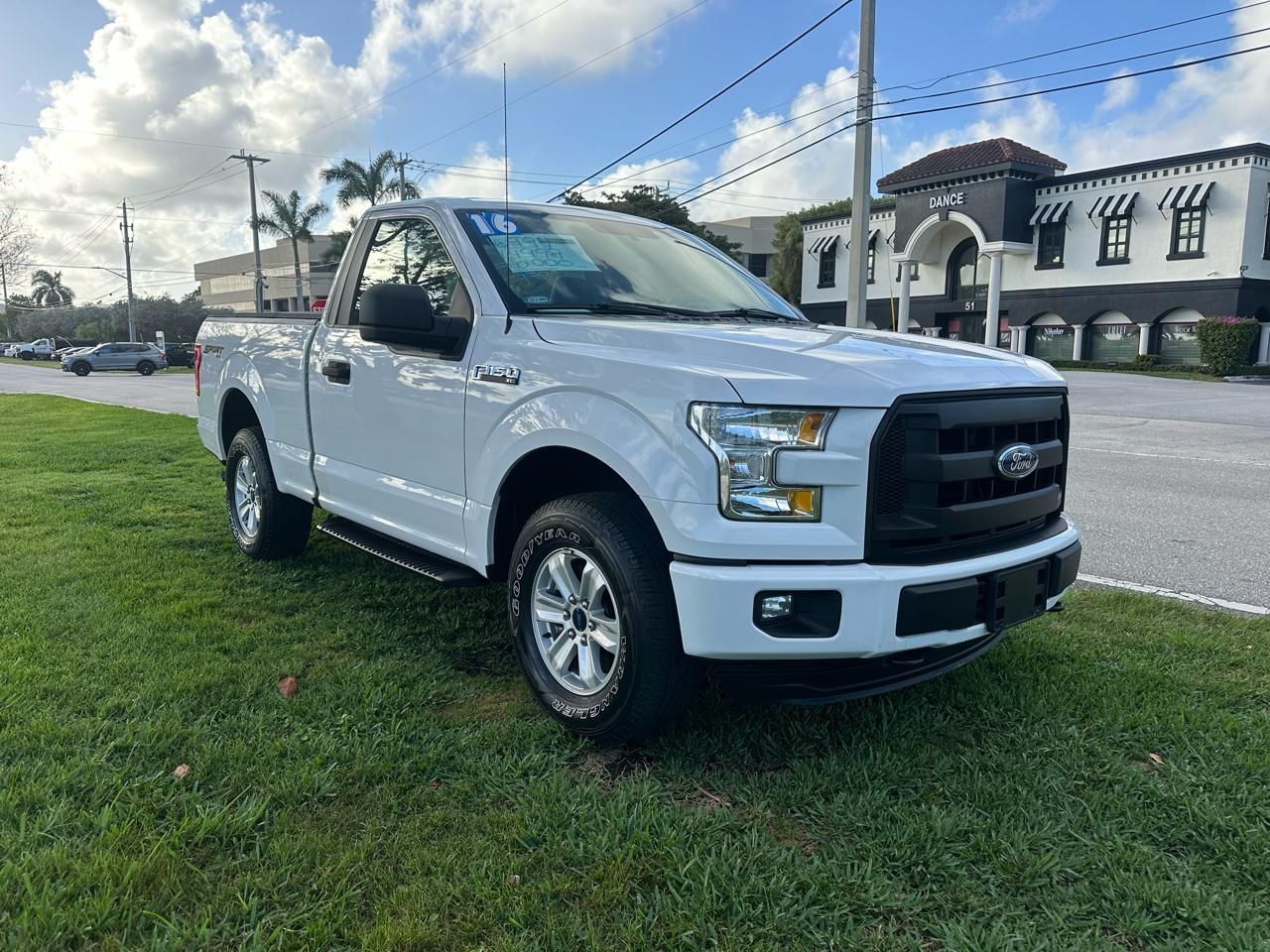 Ford F-150 2WD Reg Cab 126" XL 2016