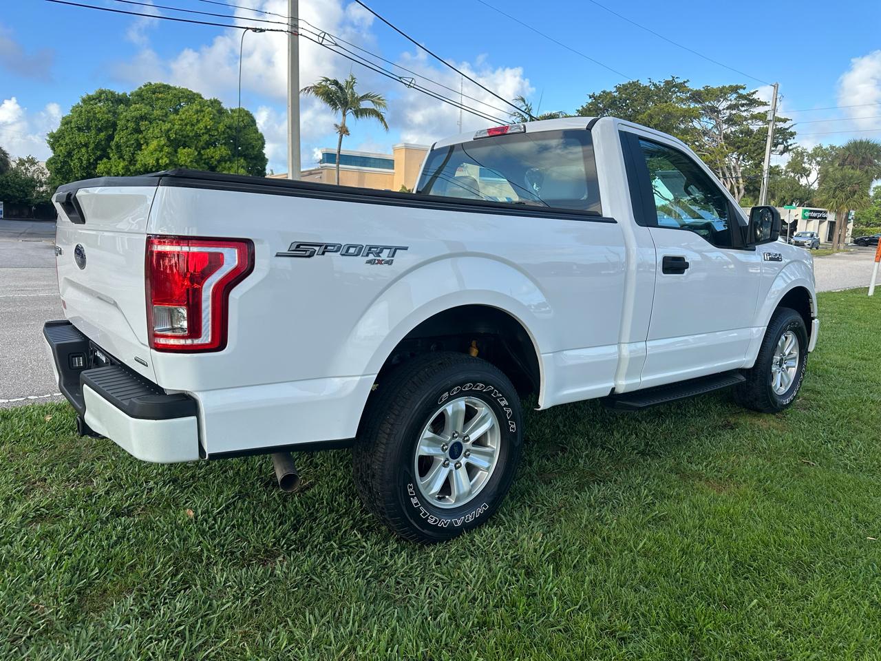 Ford F-150 2WD Reg Cab 126" XL 2016