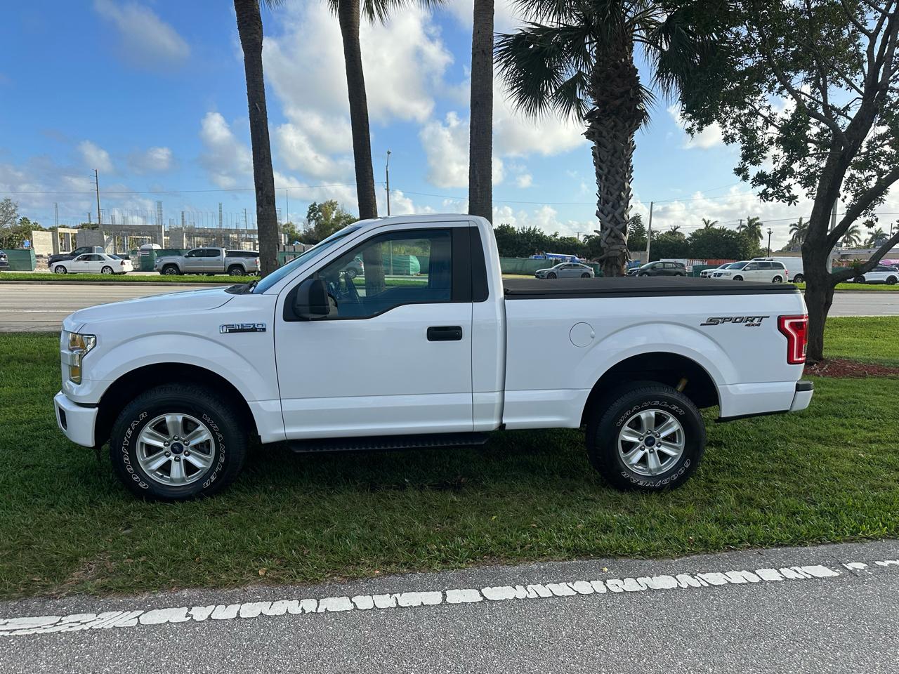Ford F-150 2WD Reg Cab 126" XL 2016