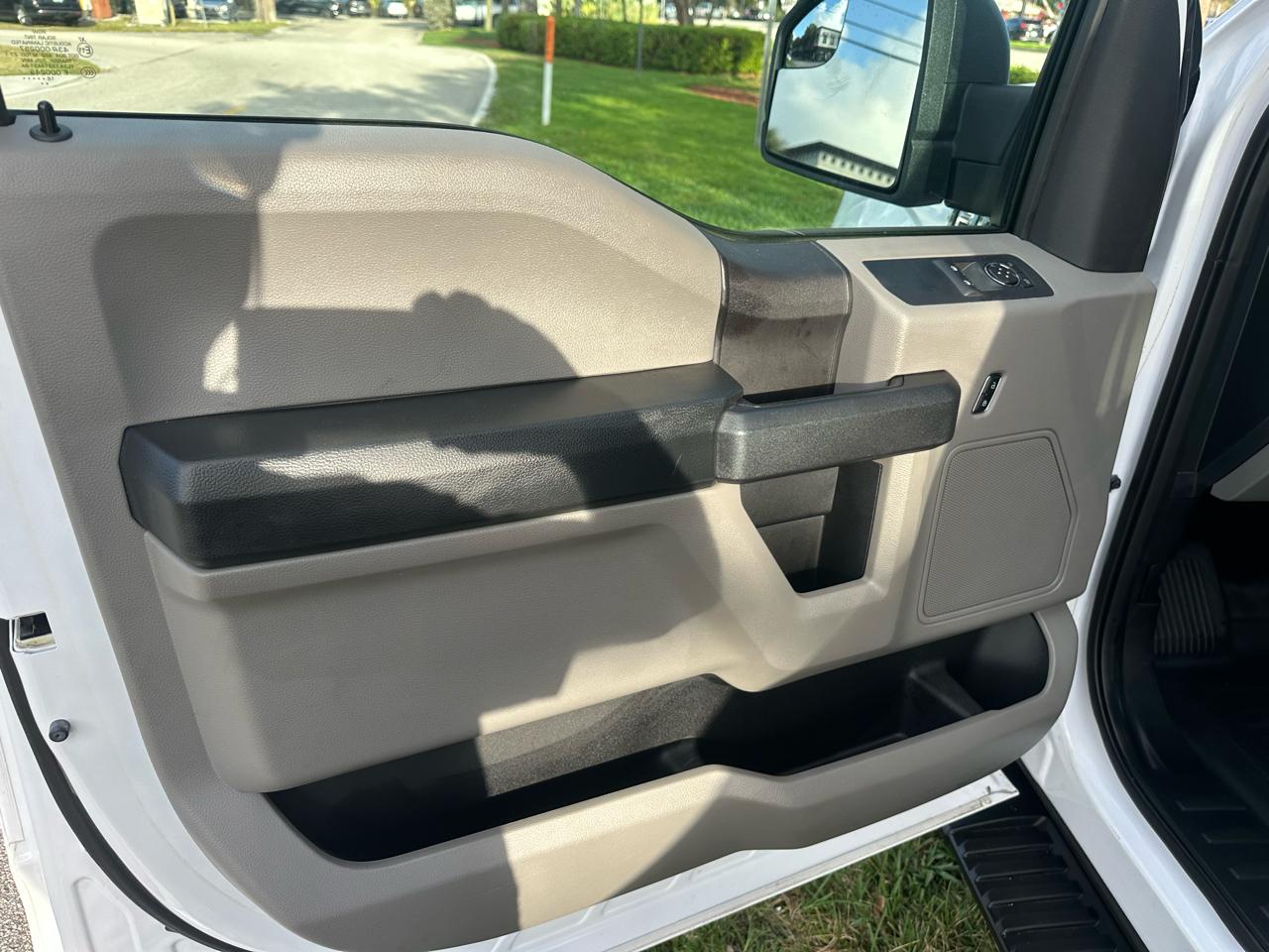 Ford F-150 2WD Reg Cab 126" XL 2016