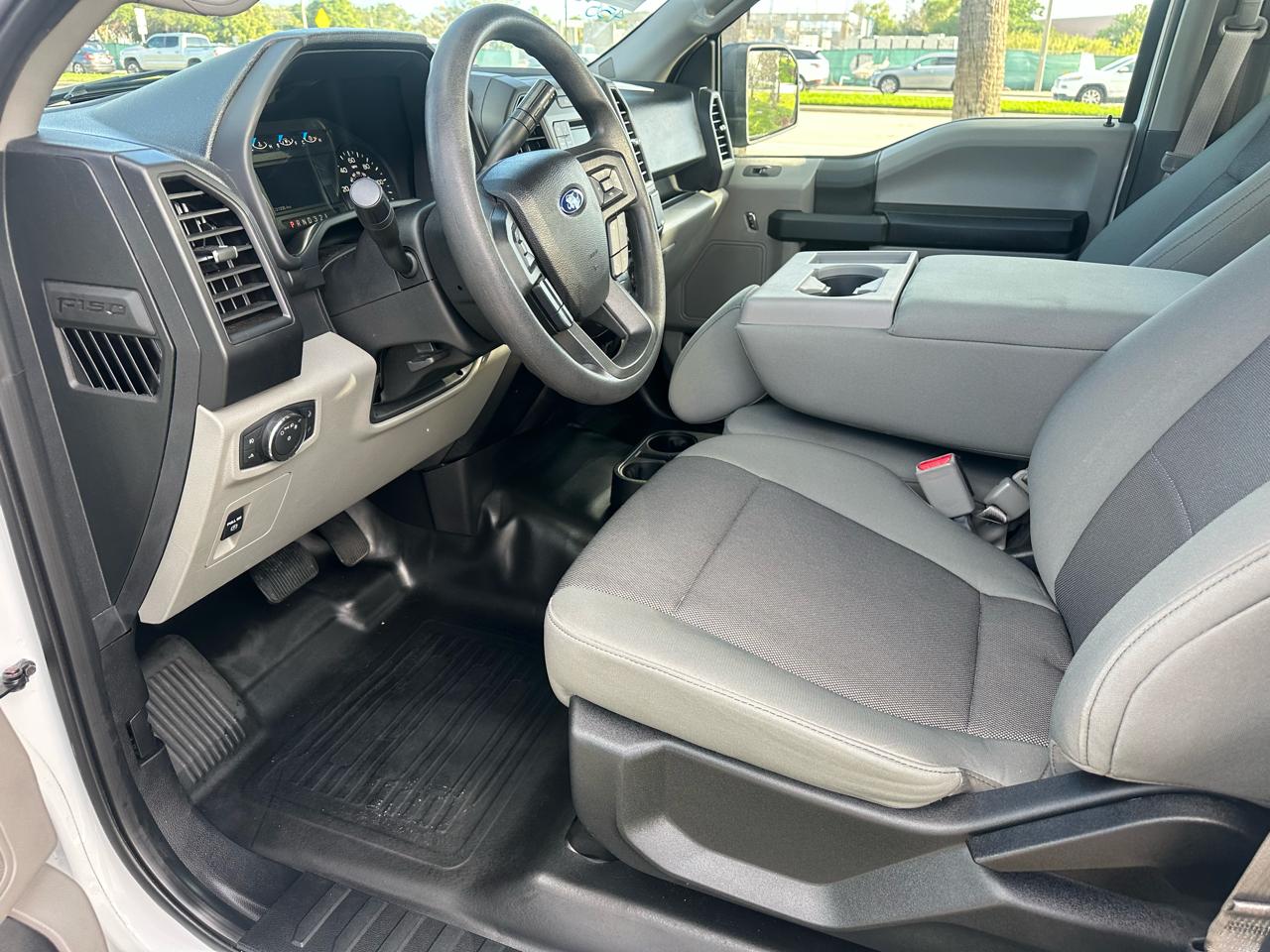 Ford F-150 2WD Reg Cab 126" XL 2016