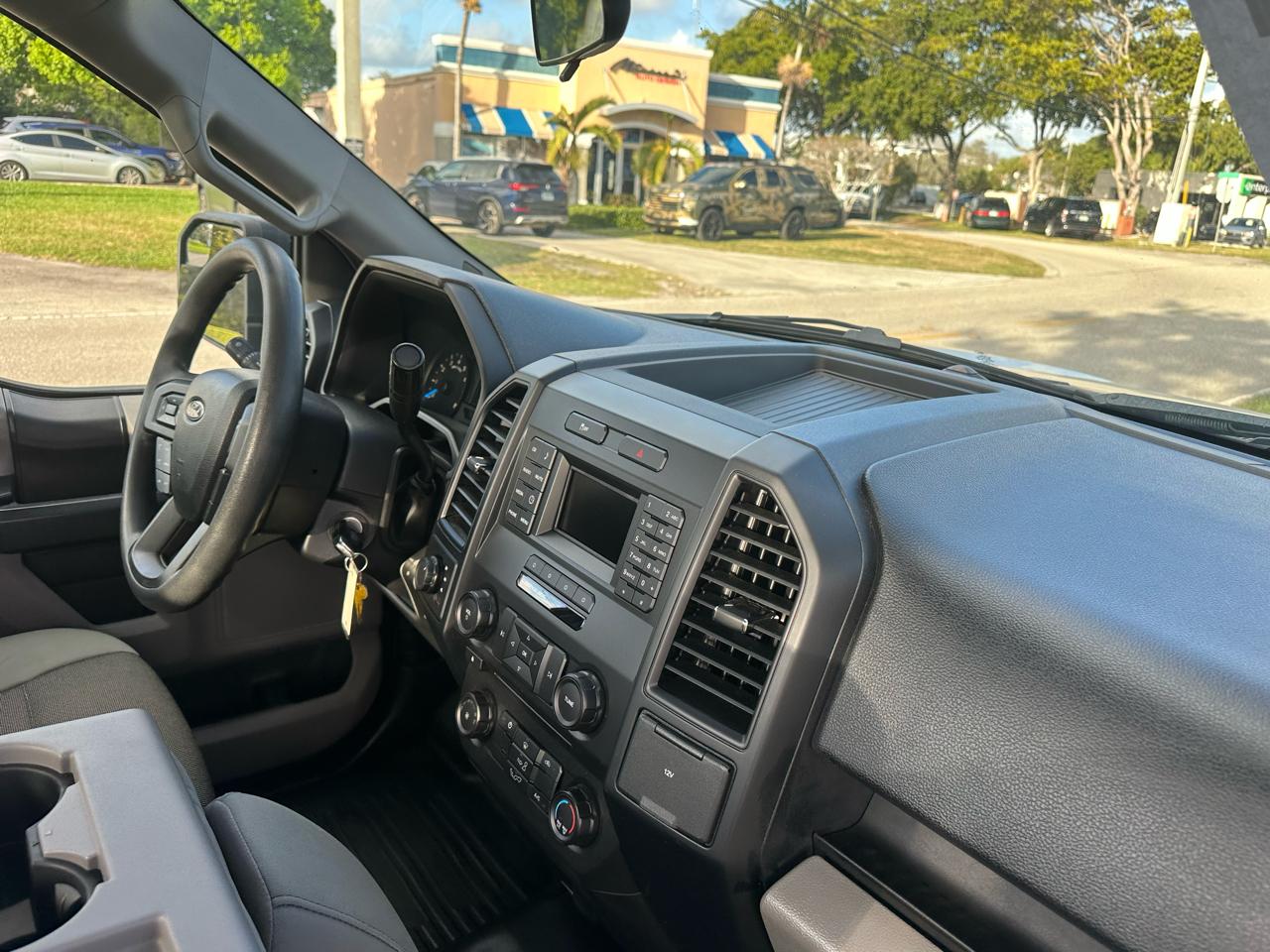 Ford F-150 2WD Reg Cab 126" XL 2016