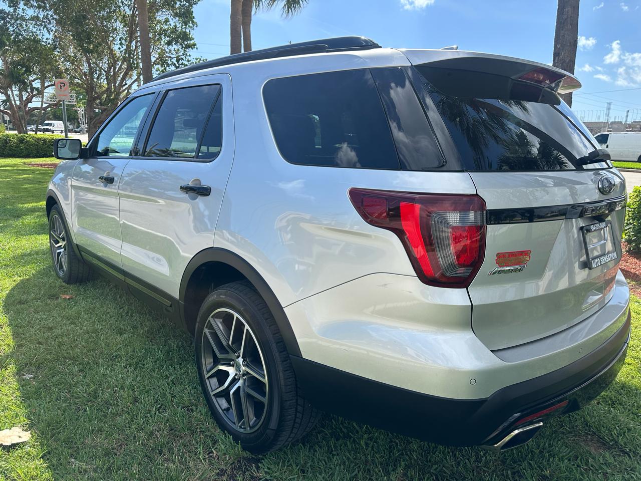 Ford Explorer Sport 4WD 2016