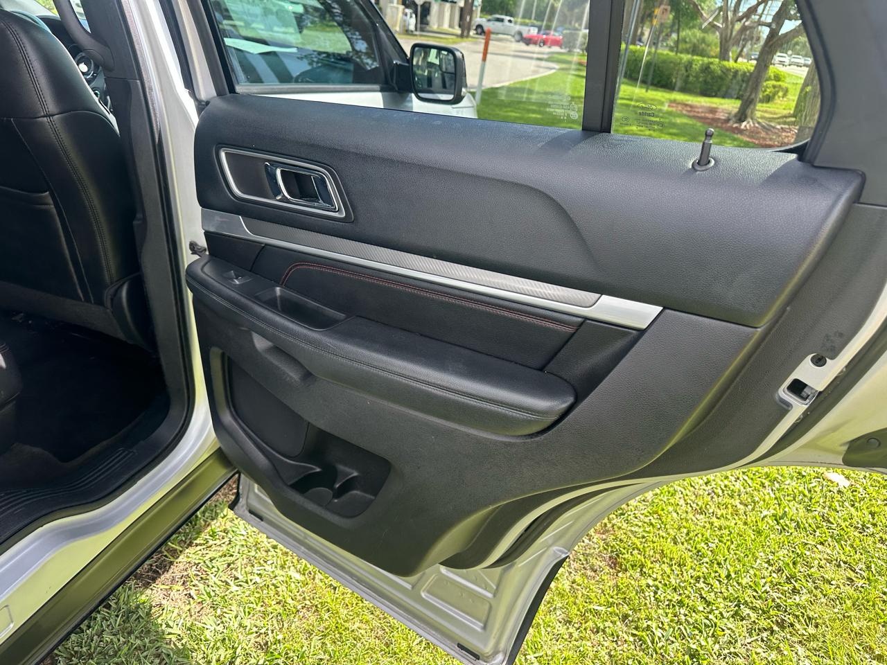 Ford Explorer Sport 4WD 2016