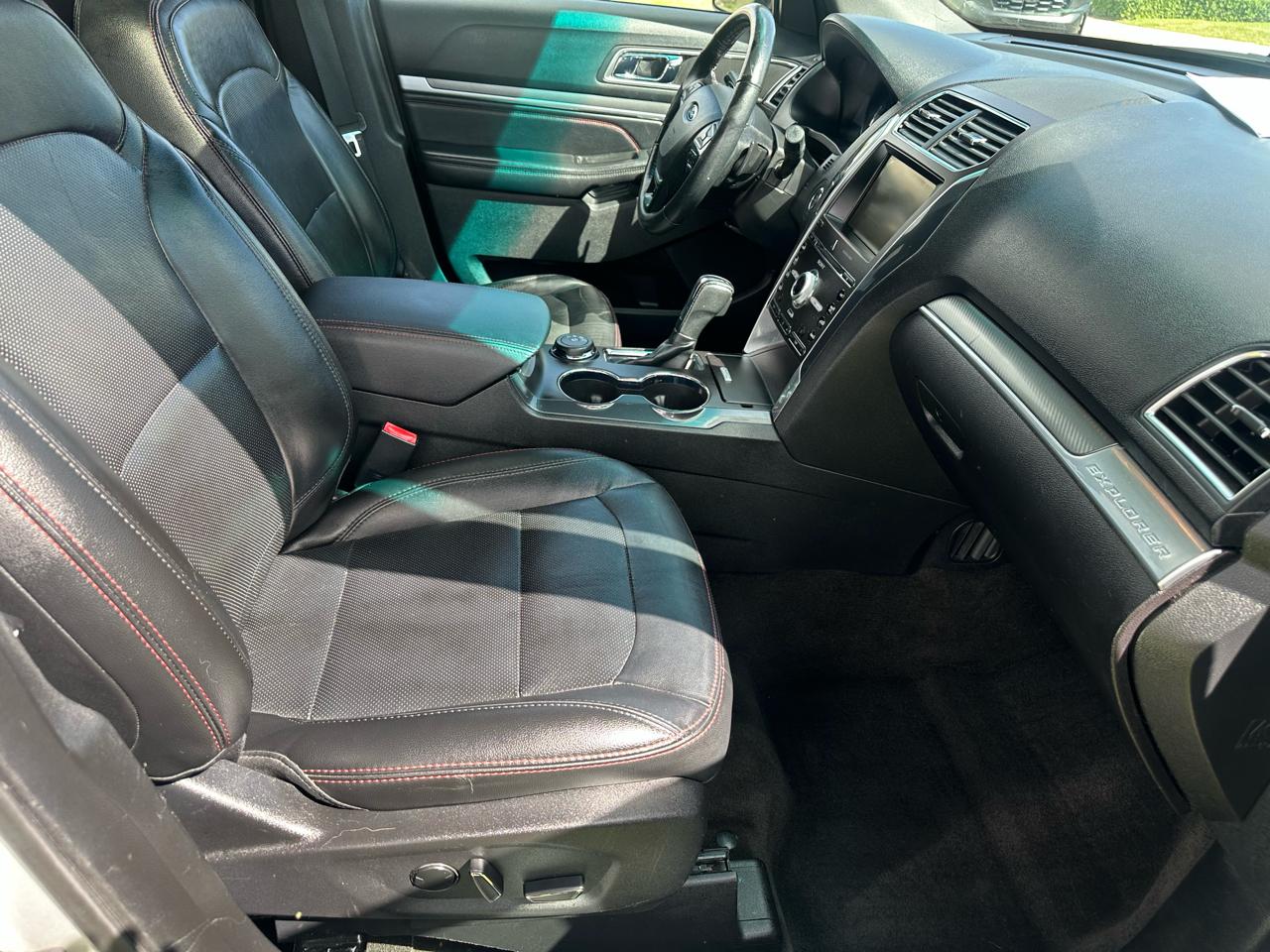 Ford Explorer Sport 4WD 2016