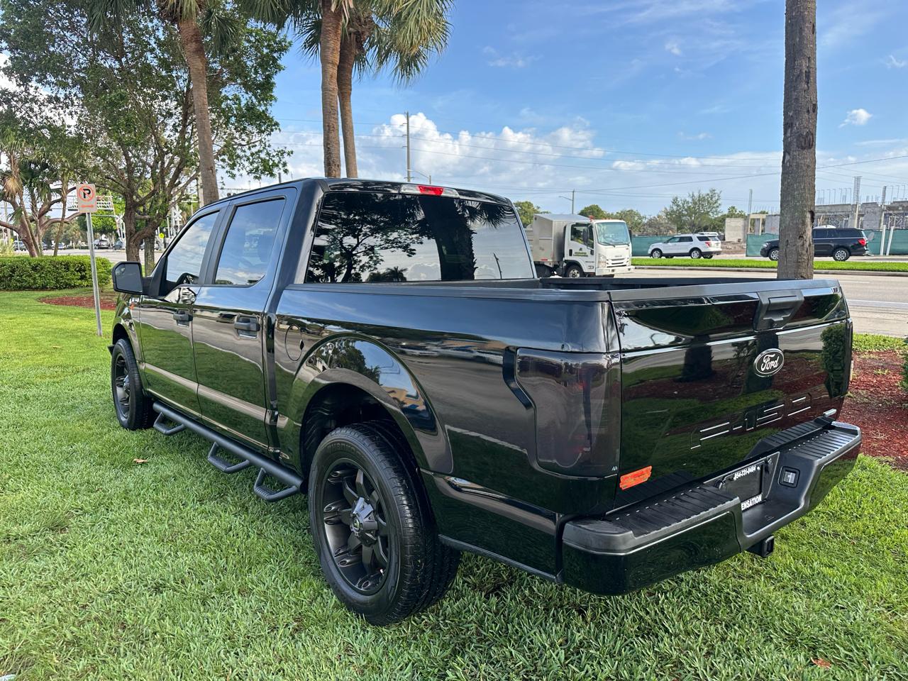 Ford F-150 2WD SuperCrew 139" XL 2018