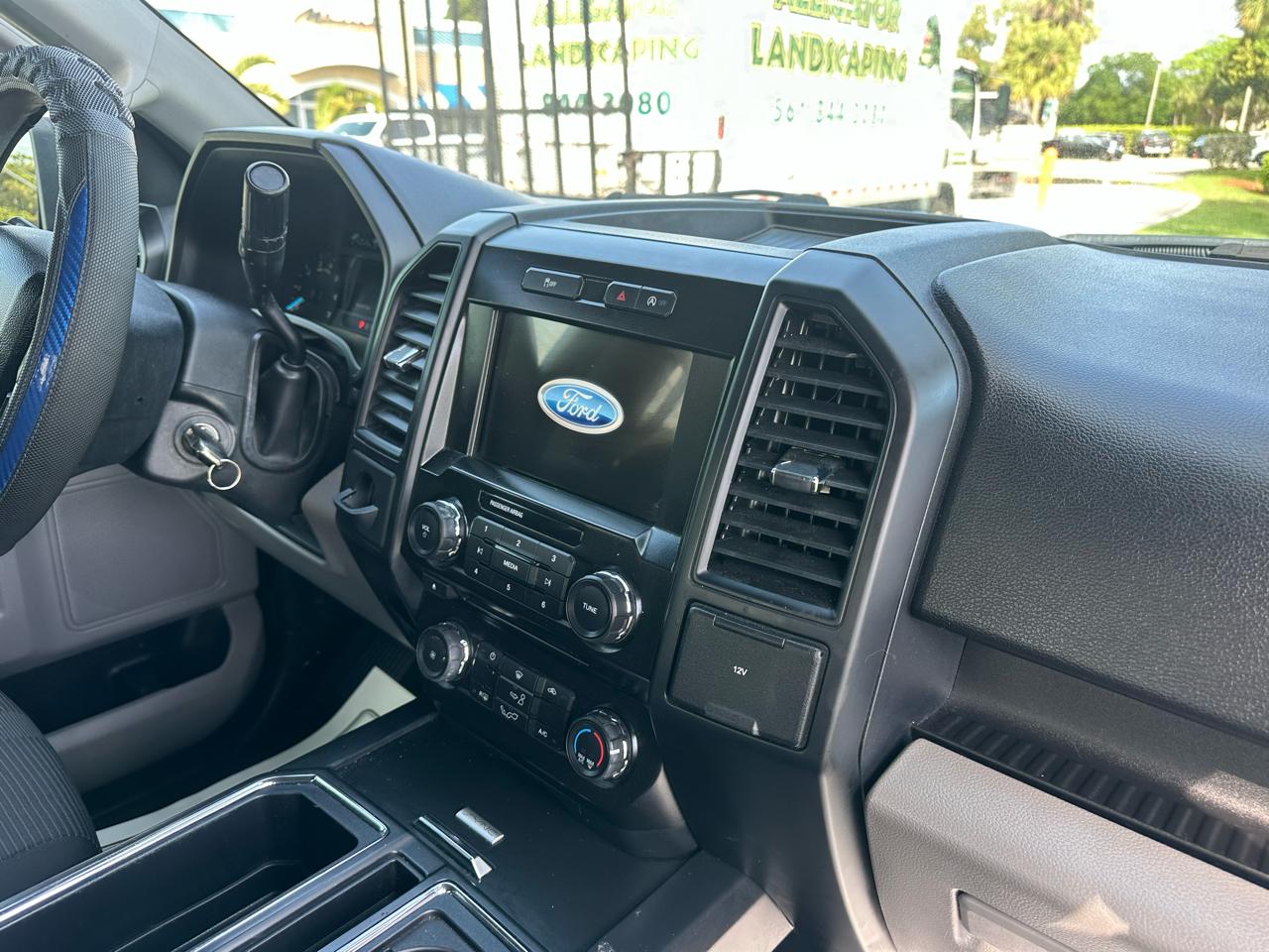 Ford F-150 2WD SuperCrew 139" XL 2018