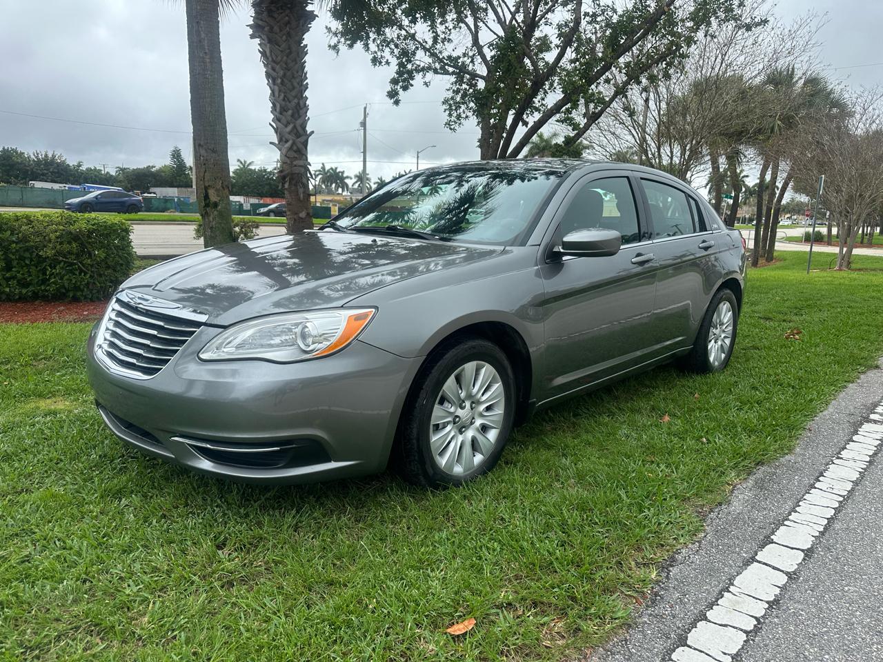 Chrysler 200 LX 2012