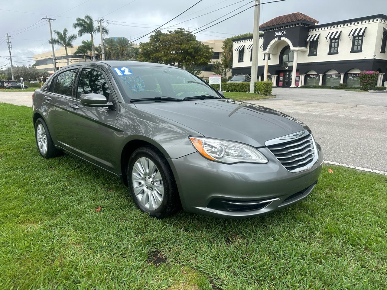 Chrysler 200 LX 2012