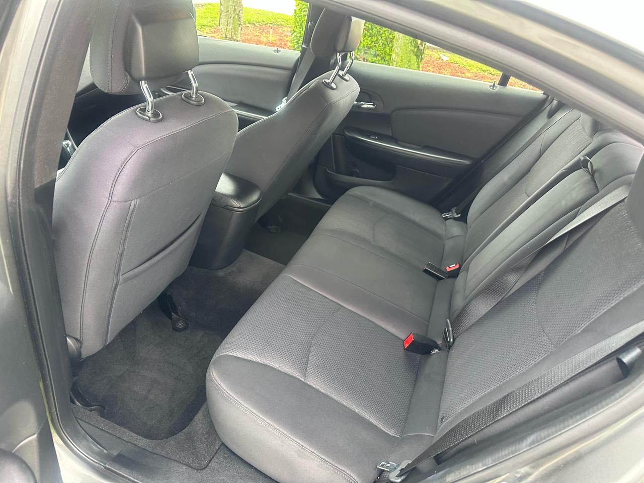 Chrysler 200 LX 2012