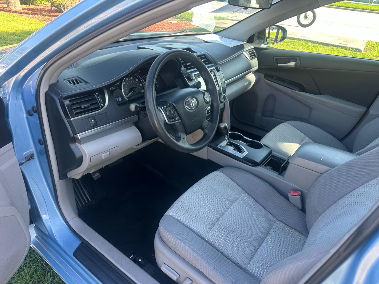 Toyota Camry XLE 2013