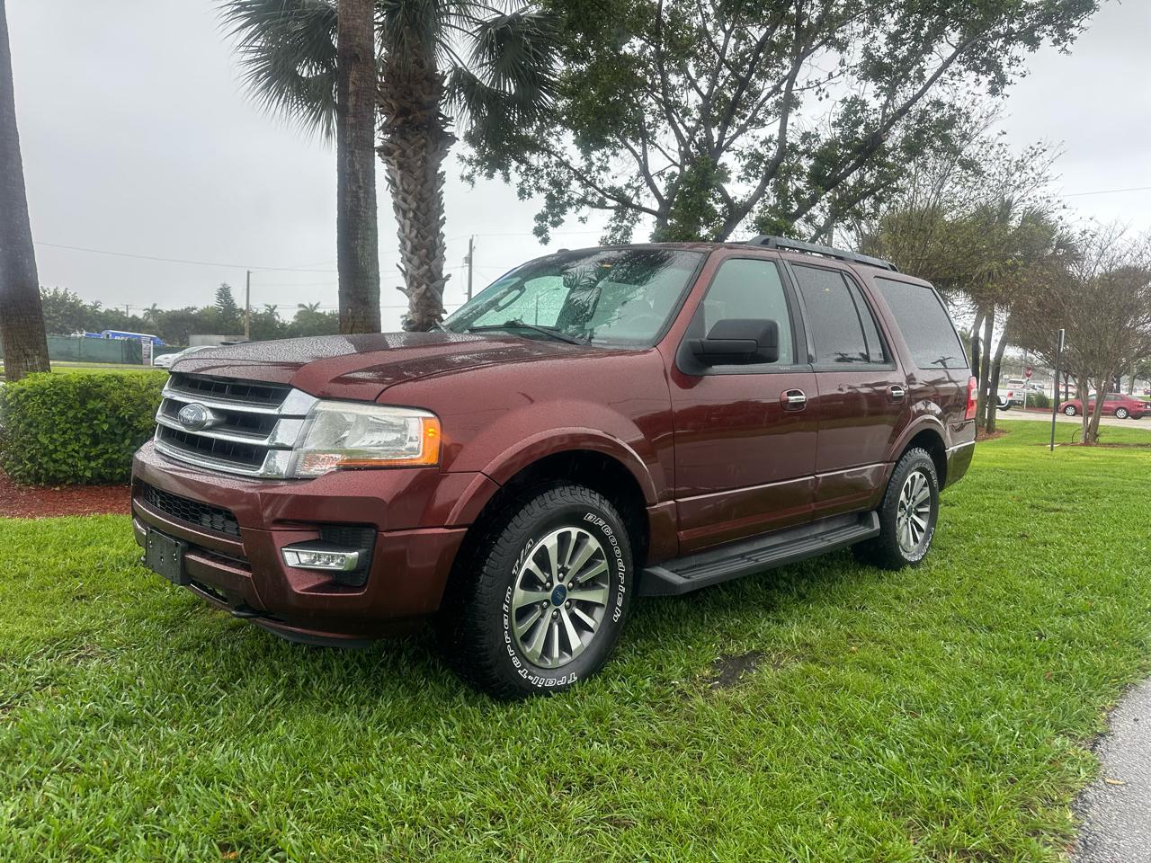 Ford Expedition 119" WB XLT 4WD 2017