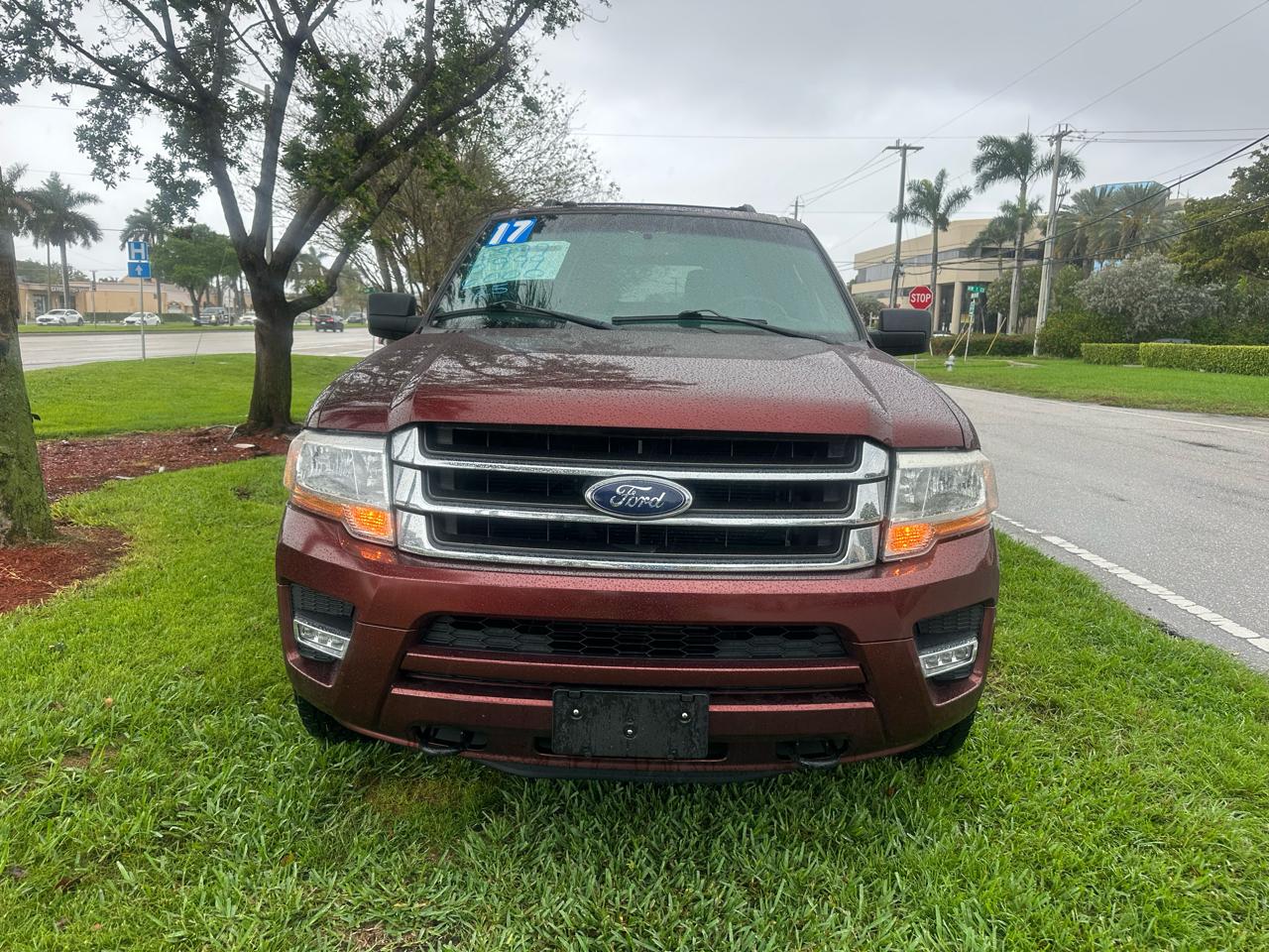 Ford Expedition 119" WB XLT 4WD 2017