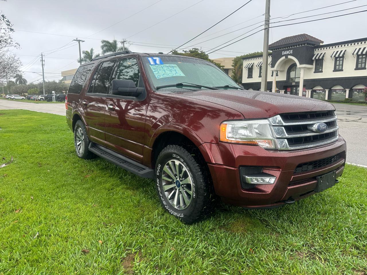 Ford Expedition 119" WB XLT 4WD 2017