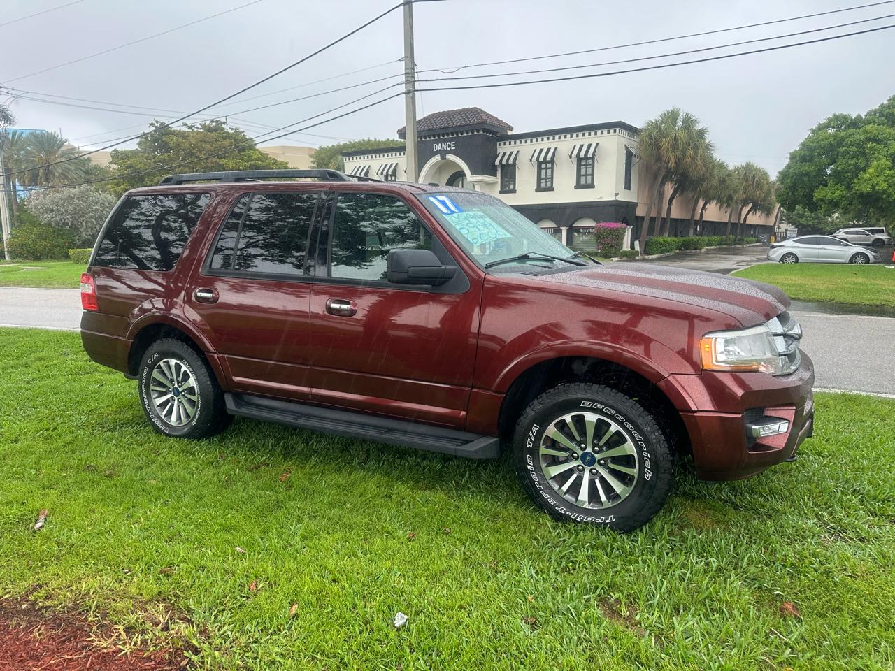 Ford Expedition 119" WB XLT 4WD 2017