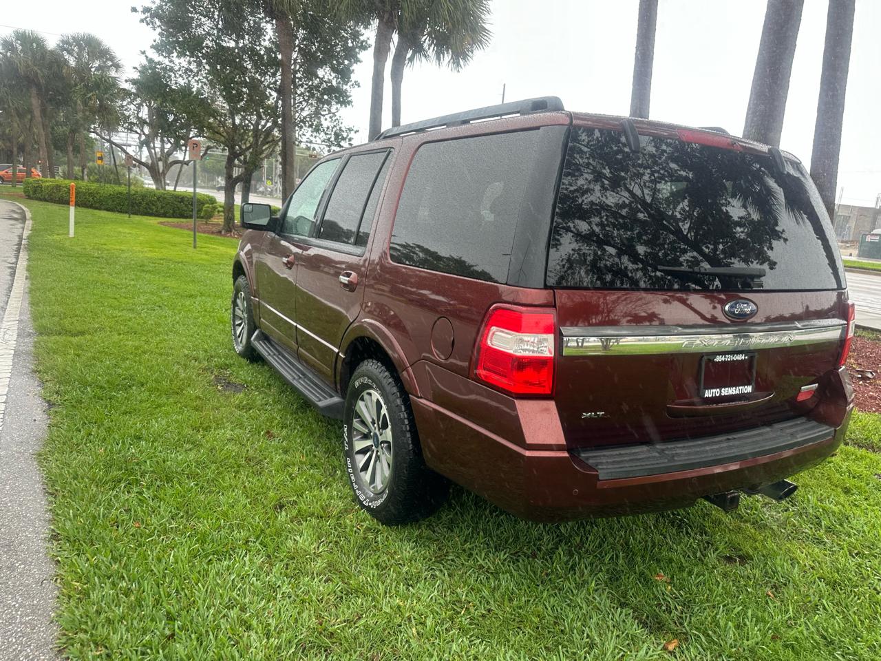 Ford Expedition 119" WB XLT 4WD 2017
