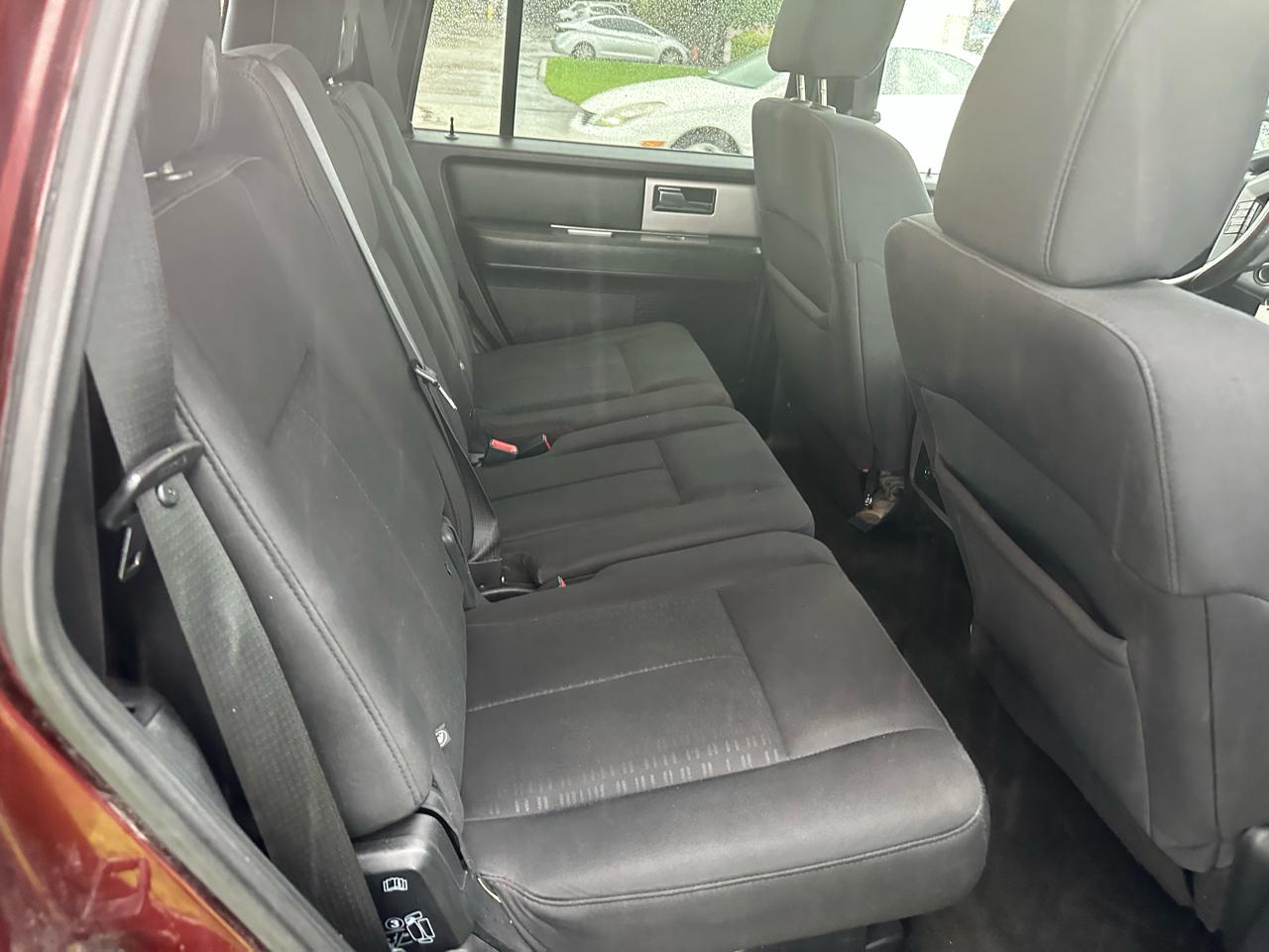 Ford Expedition 119" WB XLT 4WD 2017