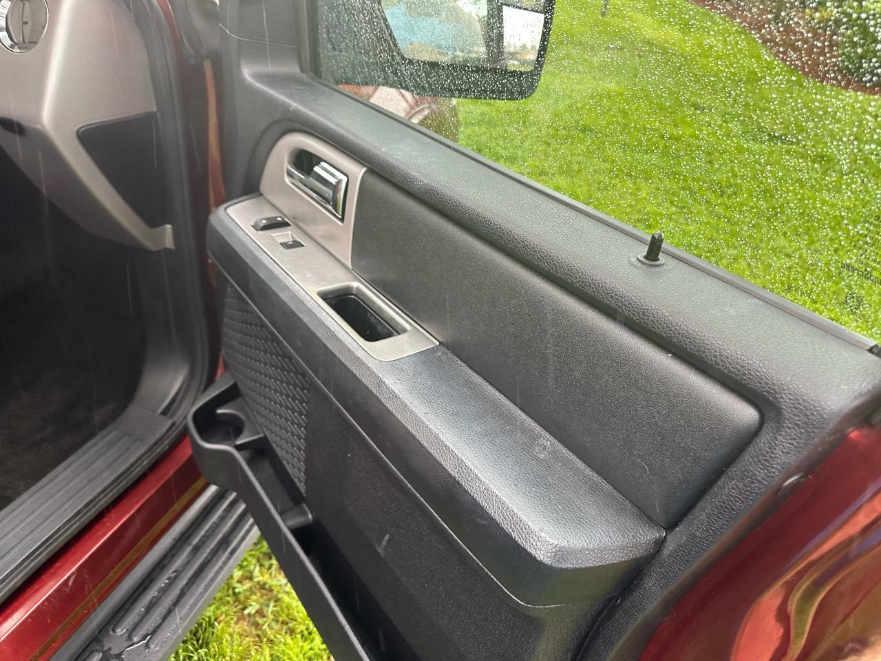 Ford Expedition 119" WB XLT 4WD 2017