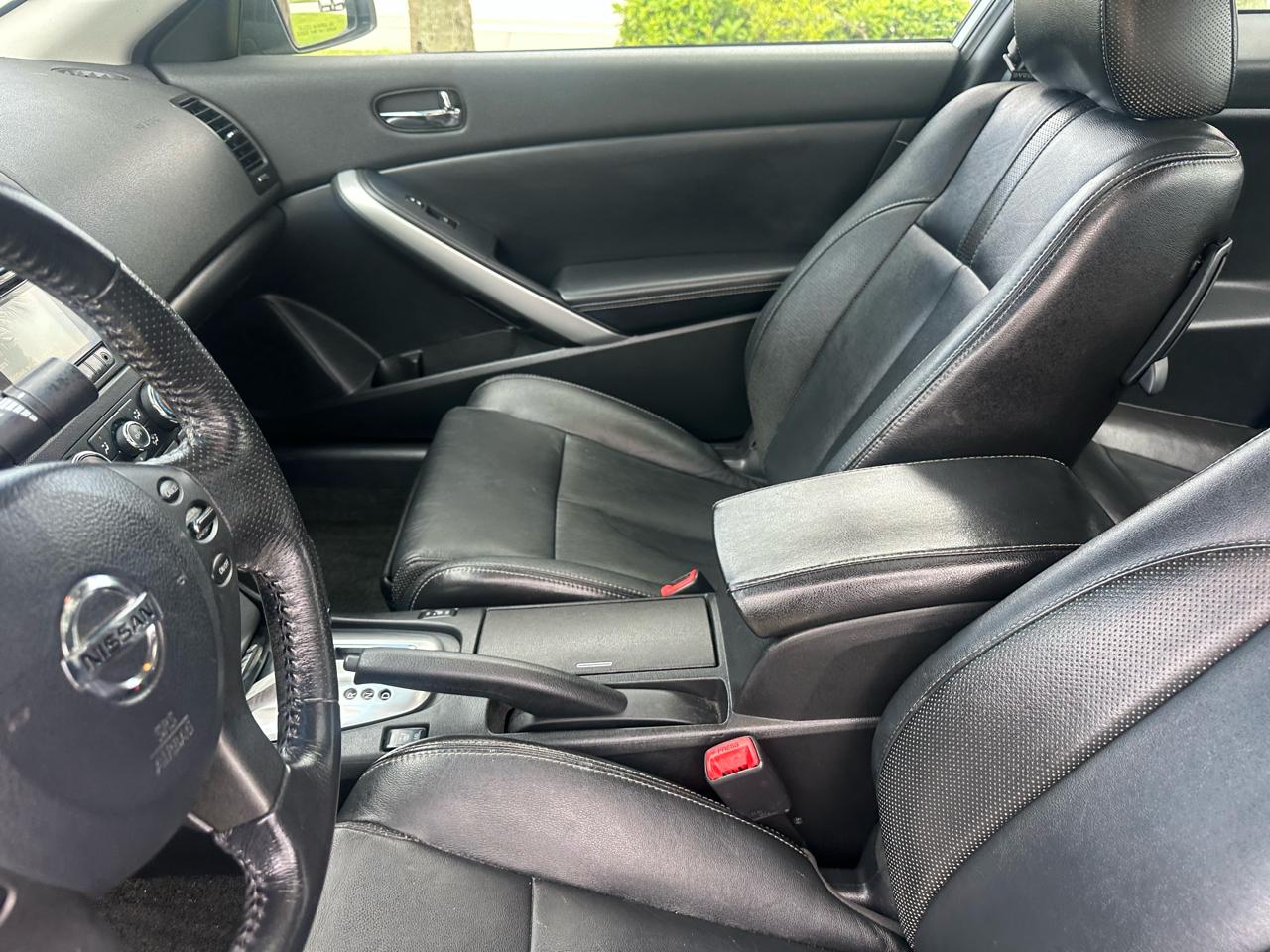 Nissan Altima 2.5 S 6M/T Coupe 2012