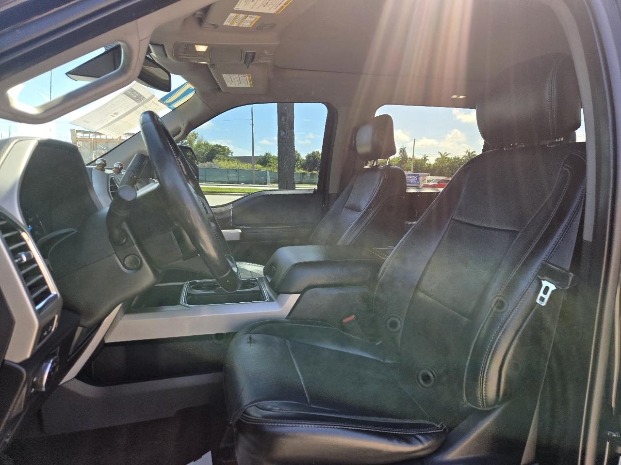 Ford F-350 SD King Ranch Crew Cab 4WD 2017