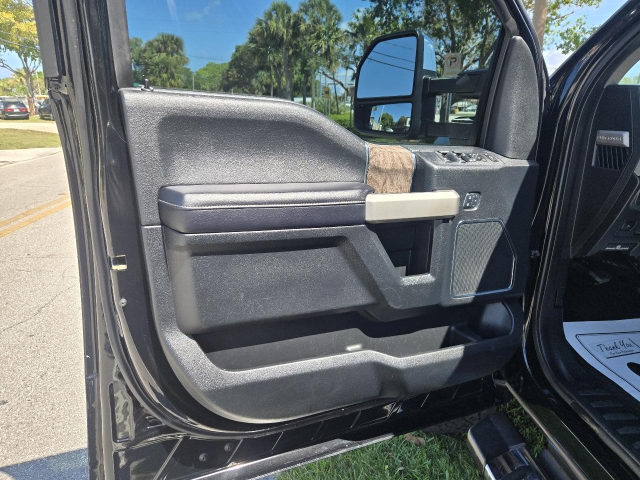 Ford F-350 SD King Ranch Crew Cab 4WD 2017