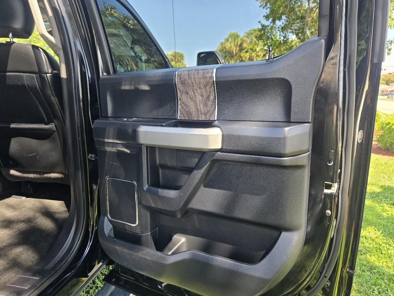 Ford F-350 SD King Ranch Crew Cab 4WD 2017