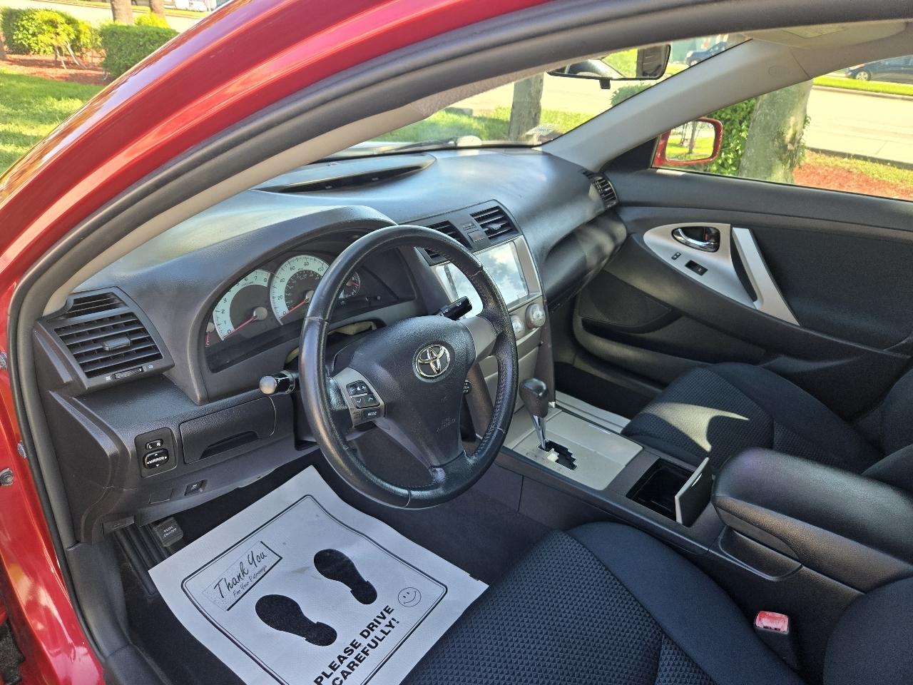 Toyota Camry Base 6-Spd AT 2011