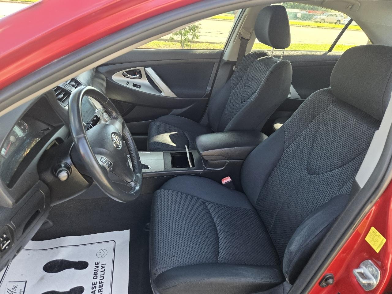 Toyota Camry Base 6-Spd AT 2011