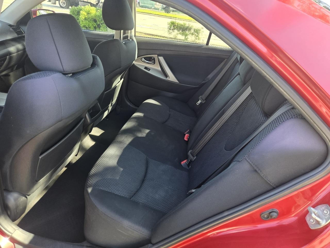 Toyota Camry Base 6-Spd AT 2011