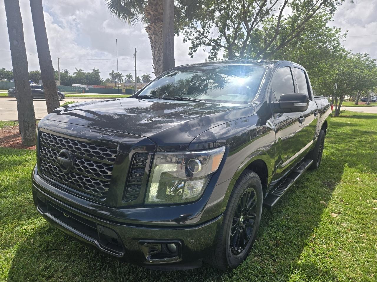 Nissan Titan S Crew Cab 2WD 2019