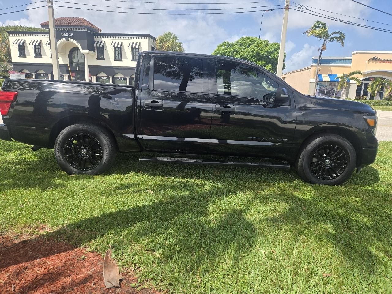 Nissan Titan S Crew Cab 2WD 2019