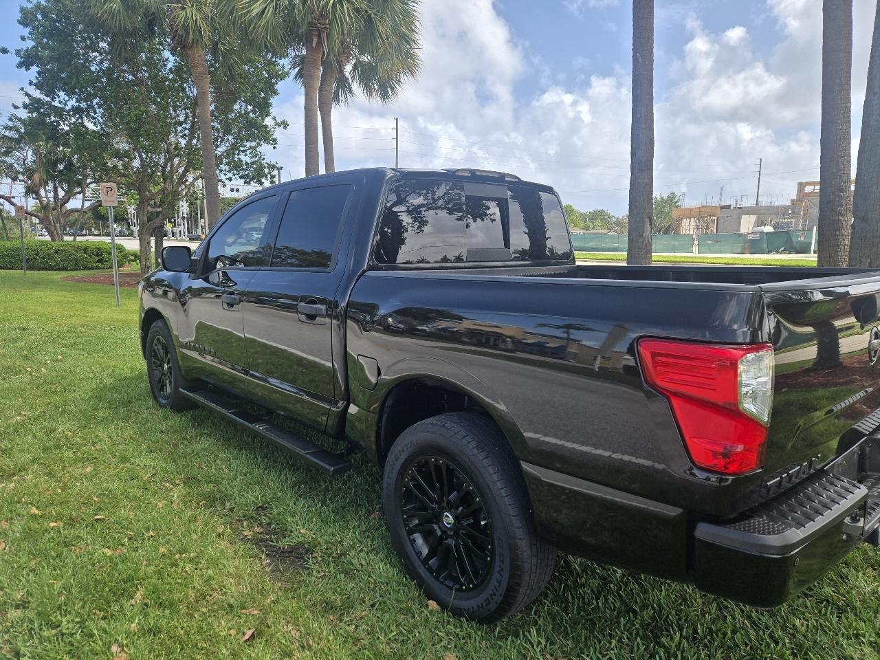 Nissan Titan S Crew Cab 2WD 2019