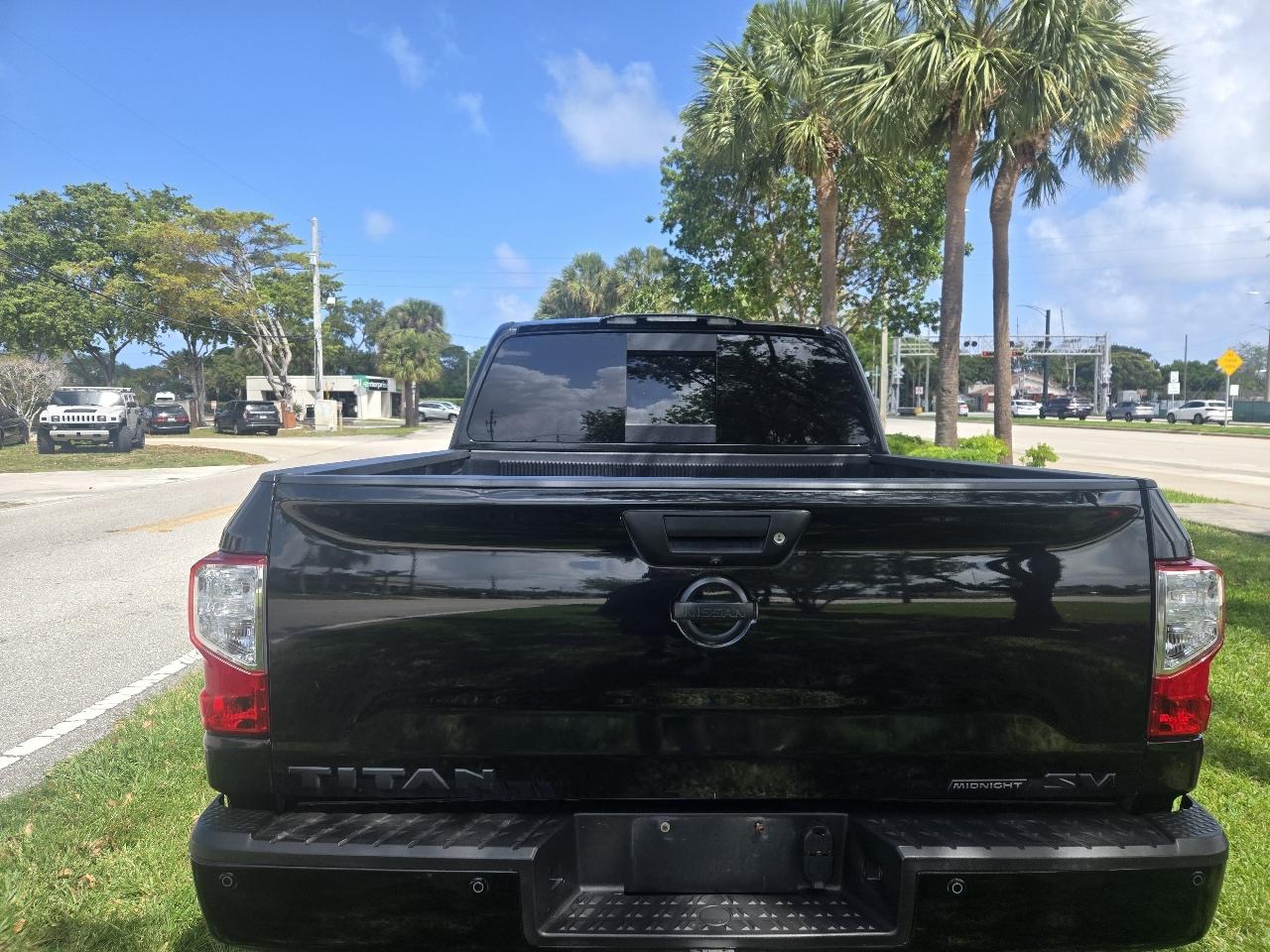 Nissan Titan S Crew Cab 2WD 2019