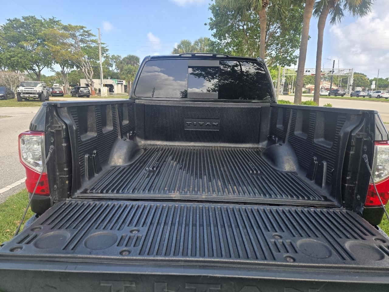 Nissan Titan S Crew Cab 2WD 2019