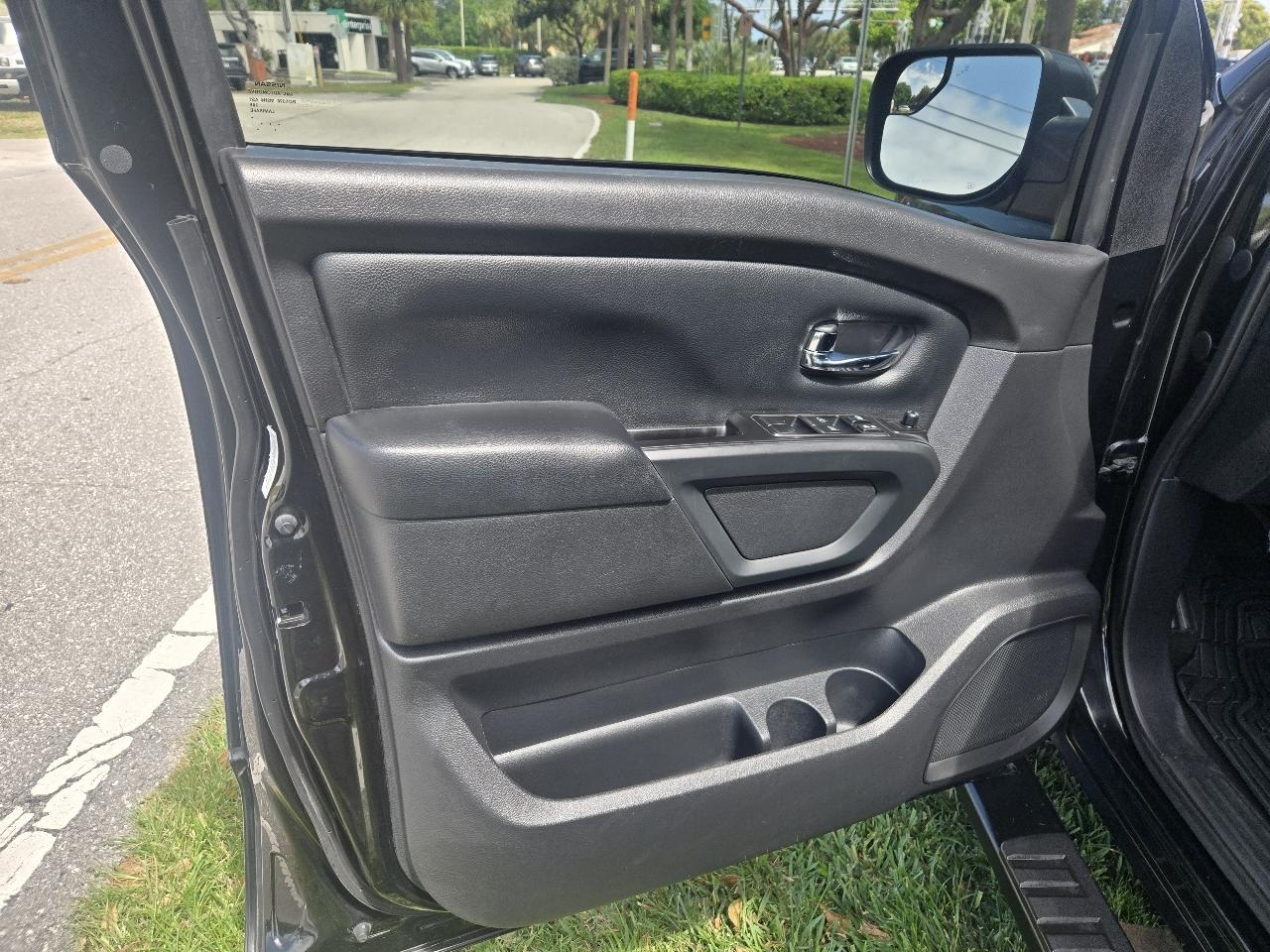 Nissan Titan S Crew Cab 2WD 2019