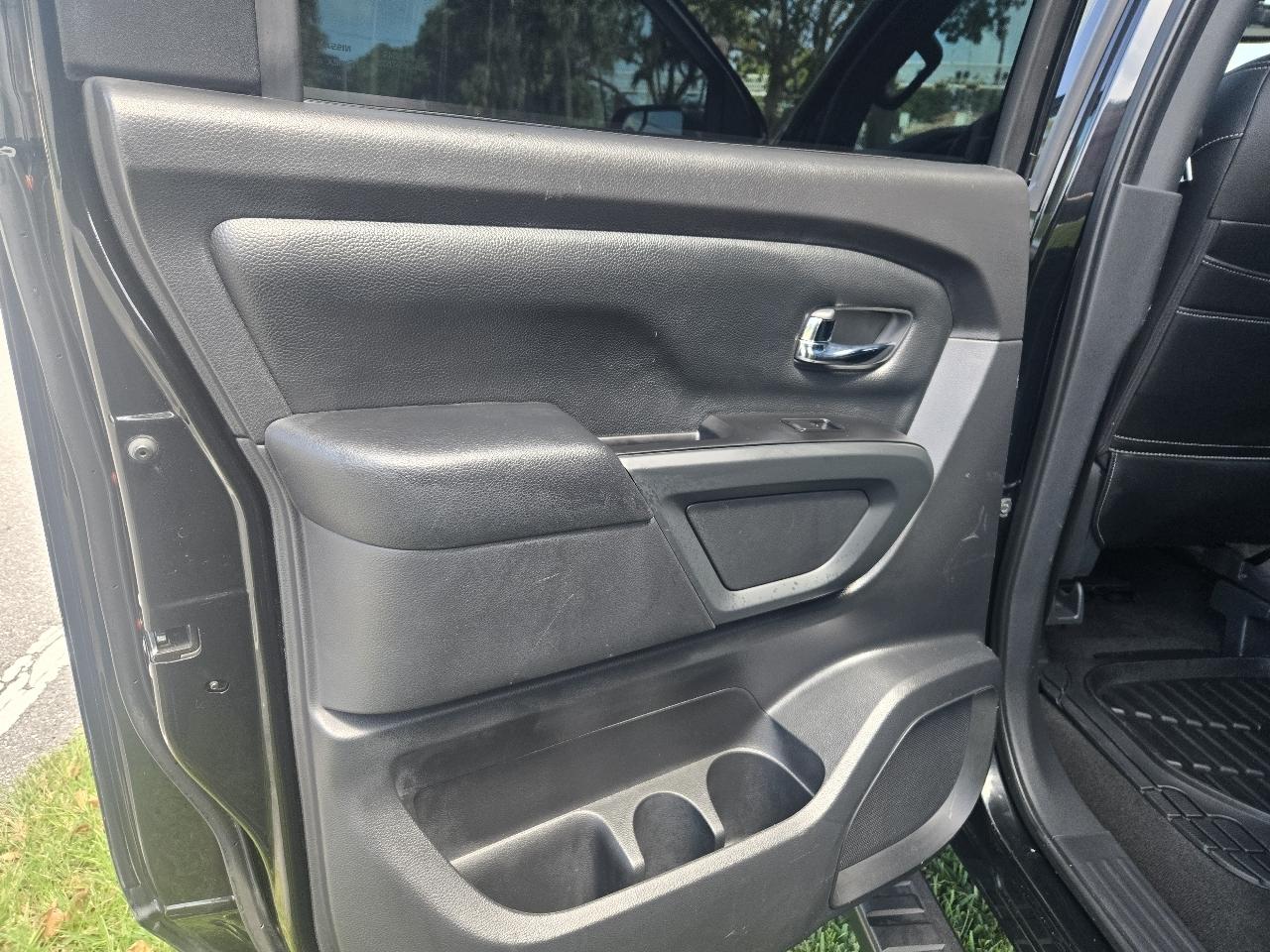 Nissan Titan S Crew Cab 2WD 2019