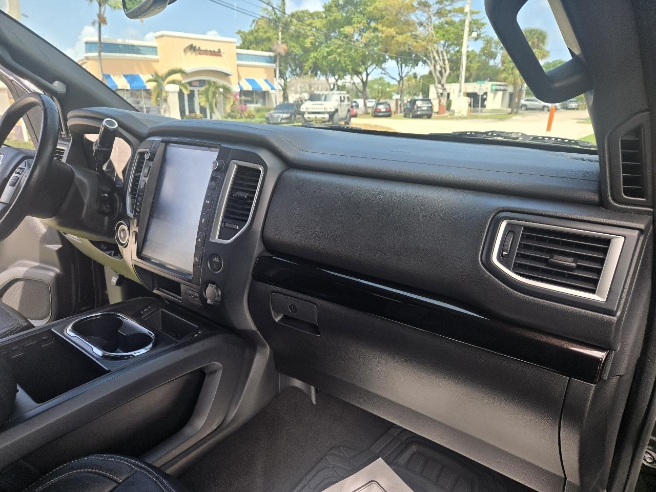 Nissan Titan S Crew Cab 2WD 2019