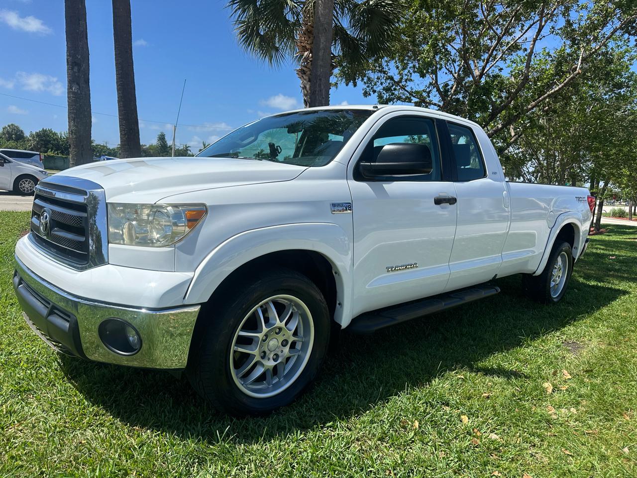 2010 Toyota Tundra 2WD CrewMax 145.7" 5.7L SR5 (Natl)