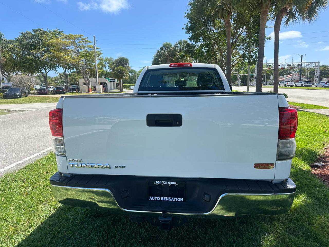 Toyota Tundra 2WD CrewMax 145.7" 5.7L SR5 (Natl) 2010