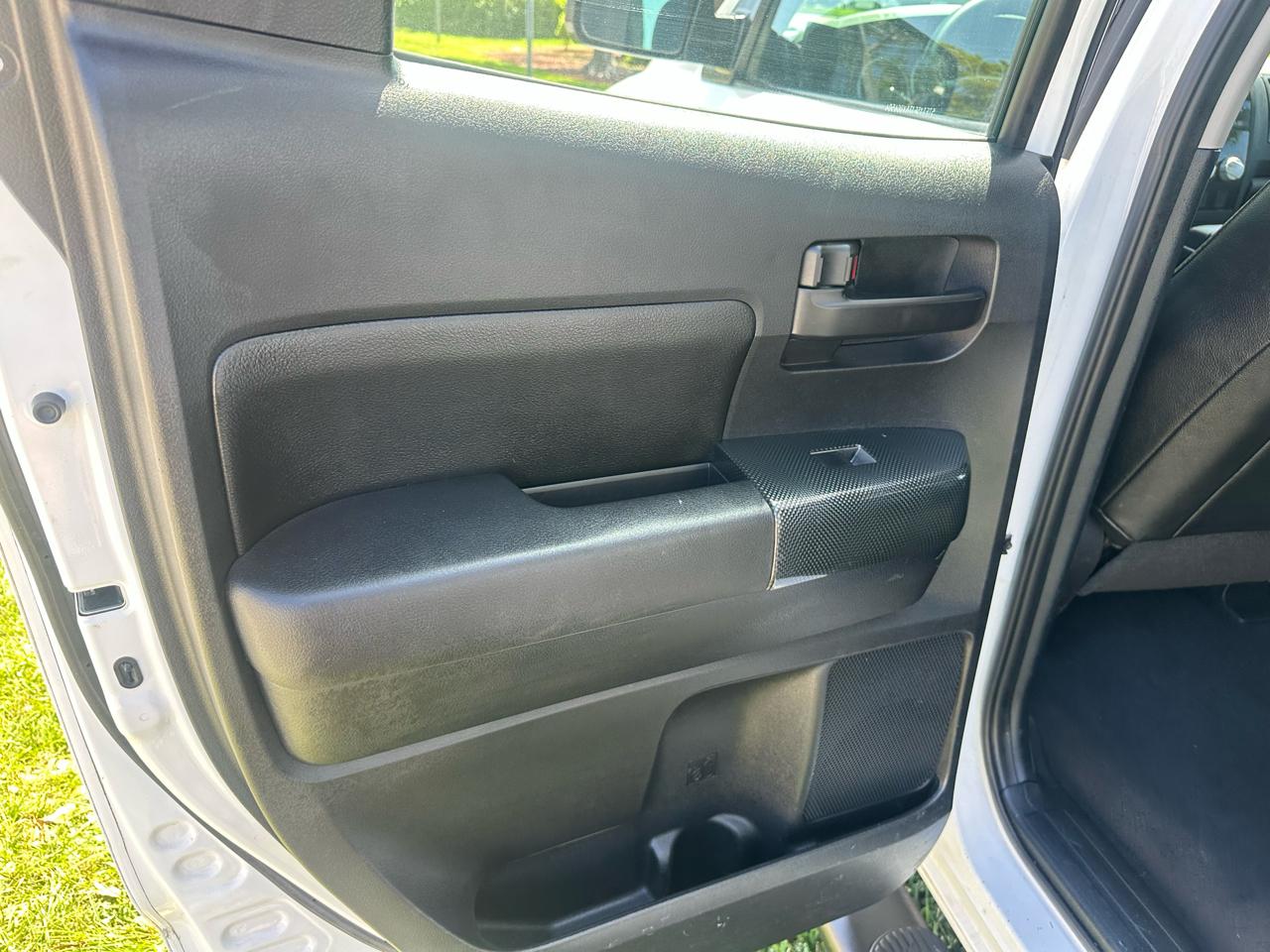 Toyota Tundra 2WD CrewMax 145.7" 5.7L SR5 (Natl) 2010