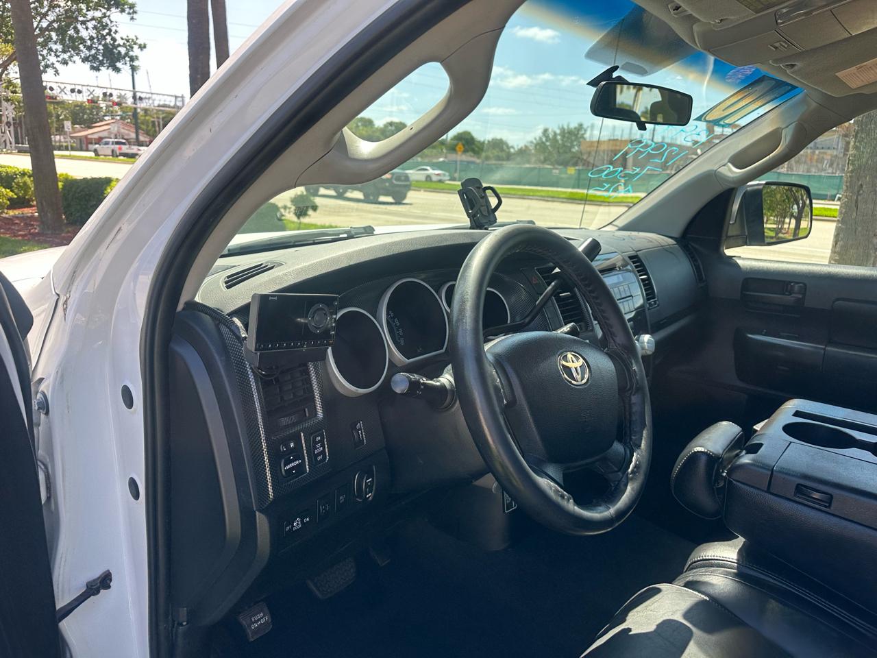 Toyota Tundra 2WD CrewMax 145.7" 5.7L SR5 (Natl) 2010