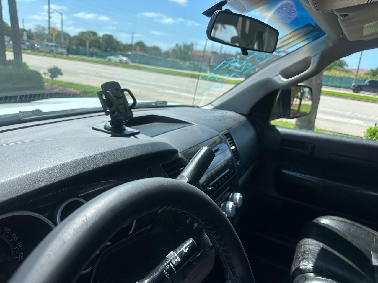 Toyota Tundra 2WD CrewMax 145.7" 5.7L SR5 (Natl) 2010