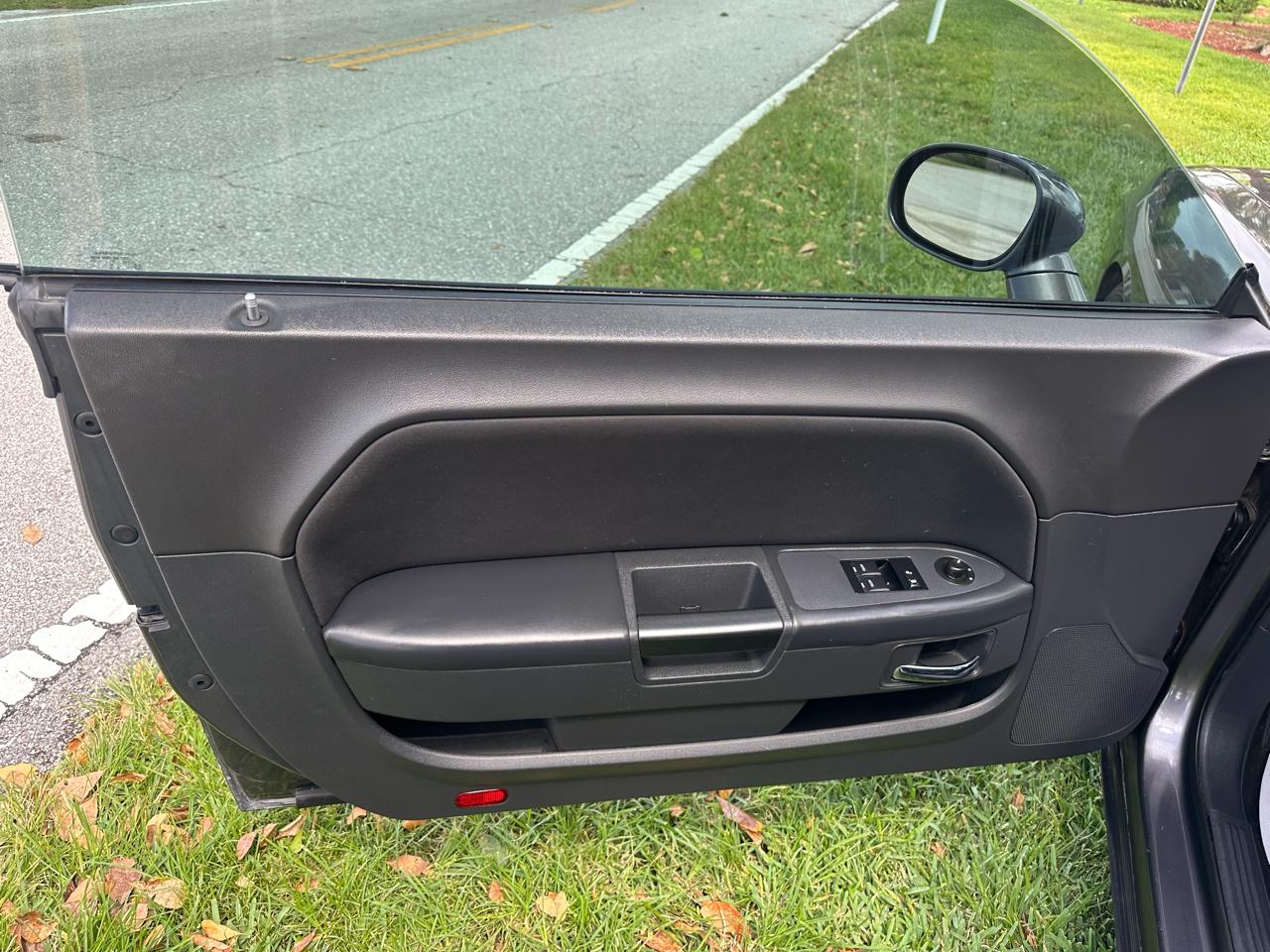 Dodge Challenger SXT 2014