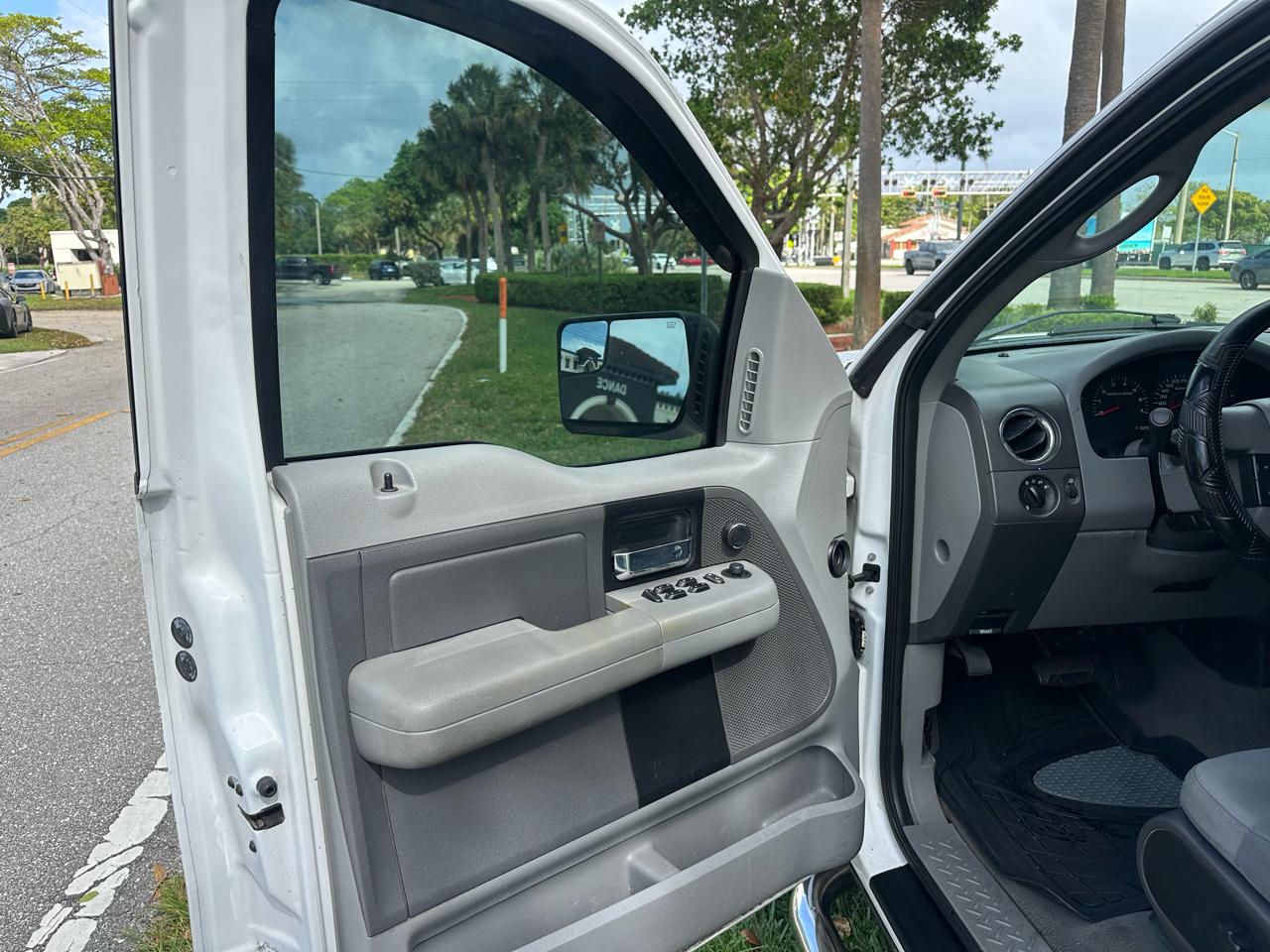 Ford F-150 2WD SuperCrew 139" Lariat 2007