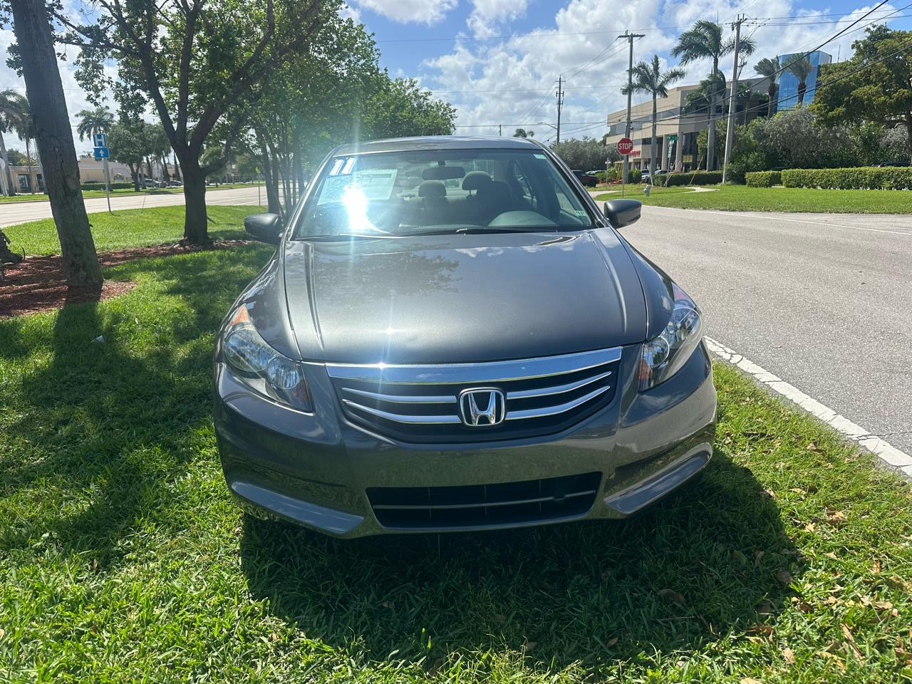 Honda Accord LX sedan AT 2011