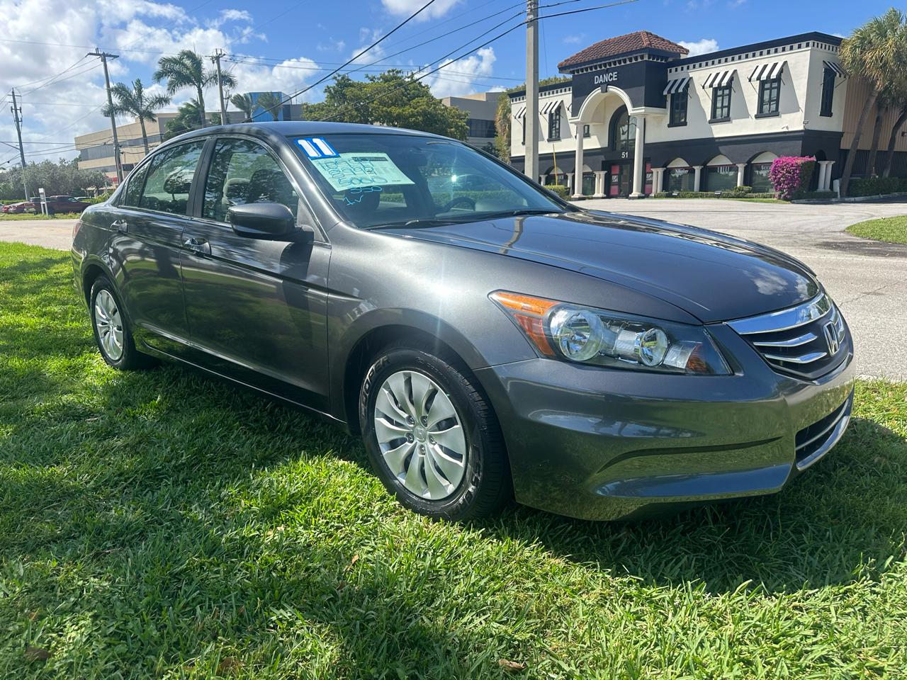 Honda Accord LX sedan AT 2011